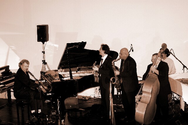 min 2006 12 15 beaune boogie 253 sepia
